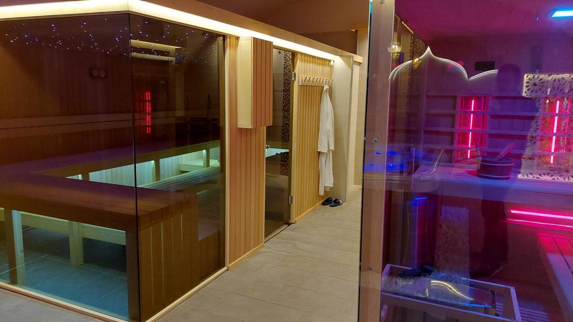 Oazis Hotel*** Nagykanizsa Eksteriør billede